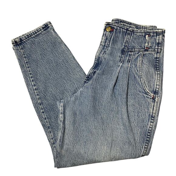 Vintage Chic High Rise Jeans - Picture 2 of 9